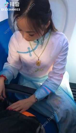 你一點一點慢慢靠近我是什么歌？你一點一點慢慢靠近我抖音歌曲