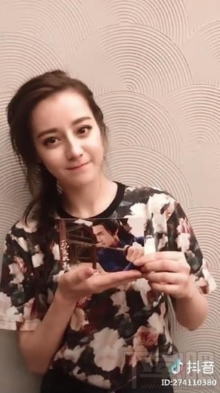 抖音用手撐下巴的音樂，抖音托臉音樂有哪些？